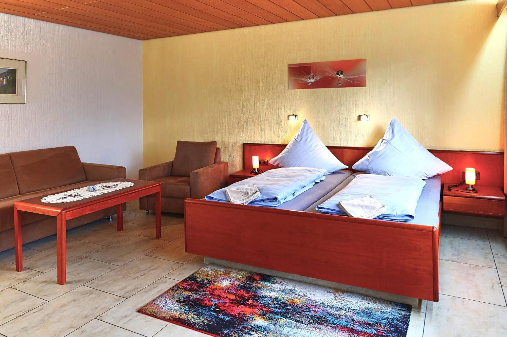 Hotel Garni Sebastian Kirrweiler  Extérieur photo